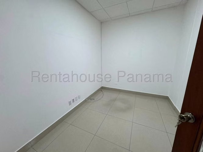 Oficina Comercial en Alquiler en Calle 50 JG - Imagen 19