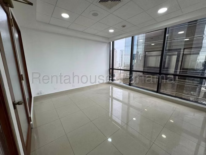 Oficina Comercial en Alquiler en Calle 50 JG - Imagen 15