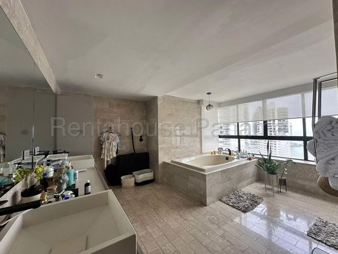 Apartamento en Alquiler en Punta Paitilla JG