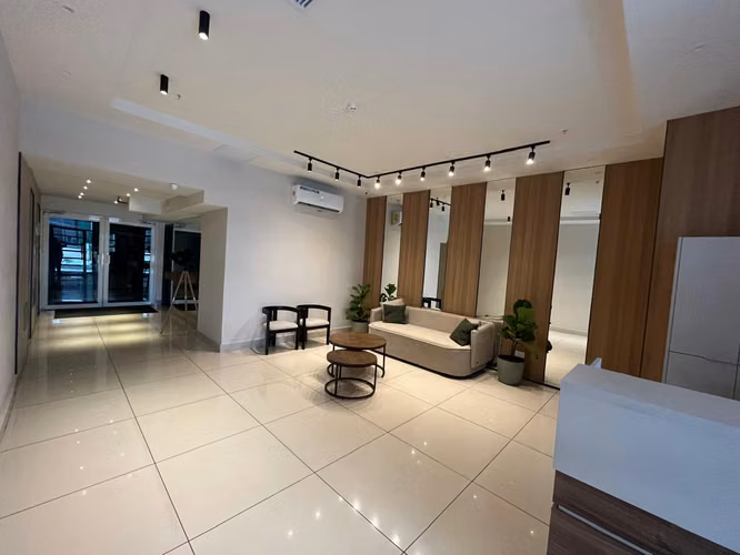 Atención Ejecutivos y Parejas Se Alquila Apartamento amoblado en San Francisco.