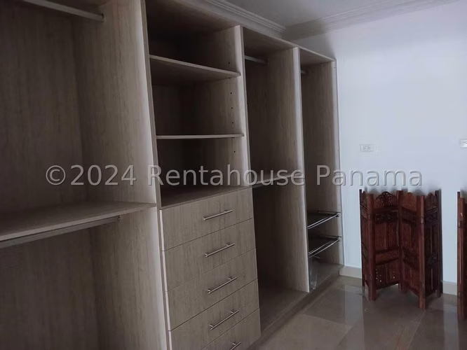Venta de Apartamento en Avenida Balboa Ph Miramar Solo Cliente Directo MC