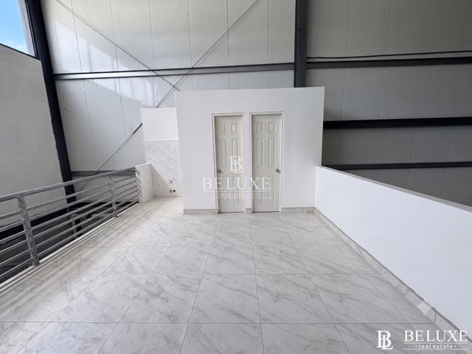 ALQUILER DE GALERA / BODEGA EN PARQUE LEFEVRE (20) - Imagen 10