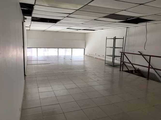 LOcal comercial de 645m2 en venta en El Dorado - Imagen 2