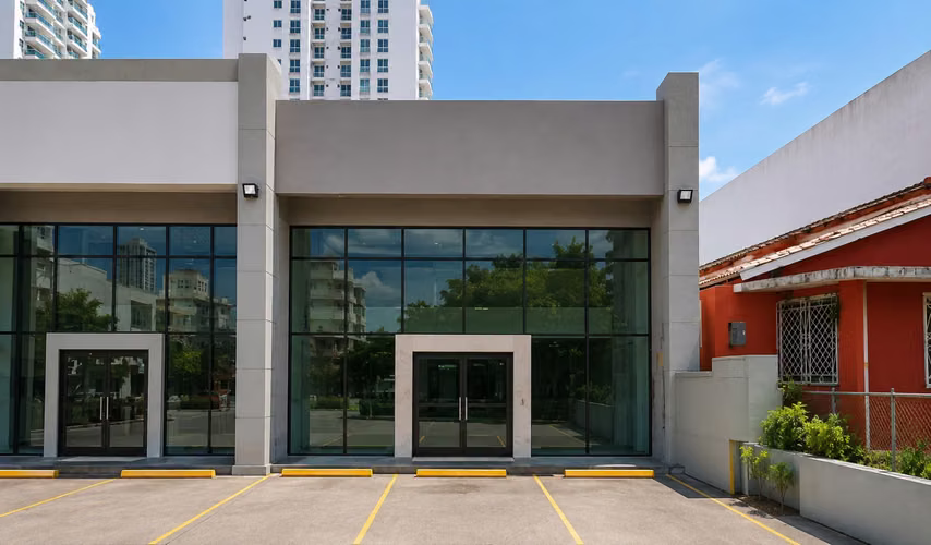 Alquiler de Local Comercial en Calle 50, 260 m² - Imagen 8
