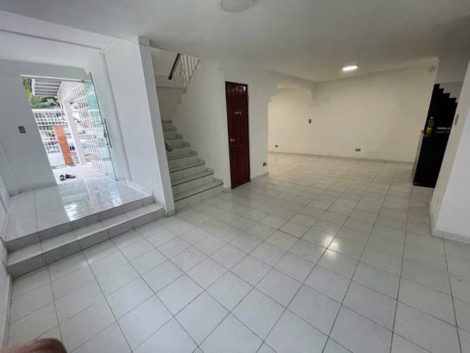 ALQUILER- ¡OPORTUNIDAD EN CHANIS! CASA TIPO DÚPLEX CON USO COMERCIAL - Imagen 13