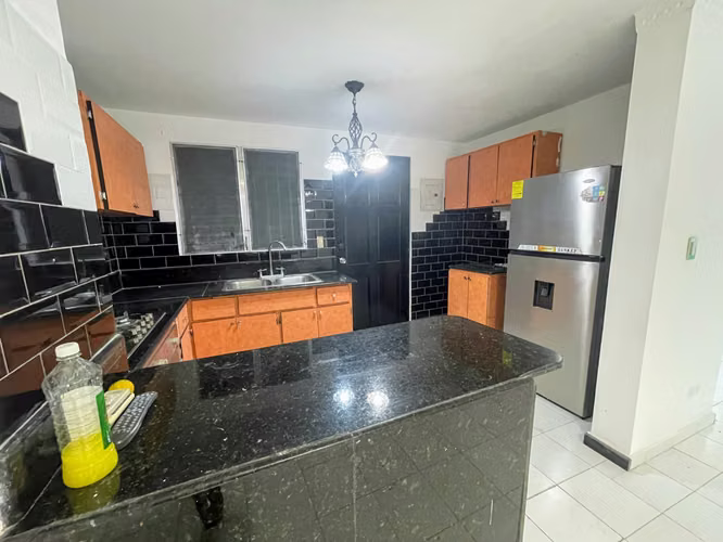 ALQUILER- ¡OPORTUNIDAD EN CHANIS! CASA TIPO DÚPLEX CON USO COMERCIAL - Imagen 15