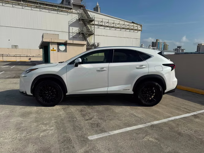 LEXUS NX300H 2015 13,900.00$ - Imagen 7