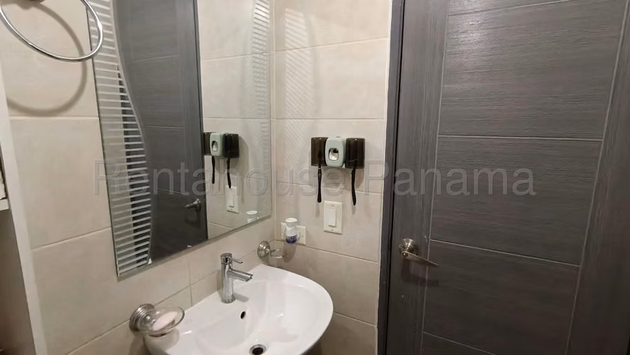 Se Vende Apartamento en Pueblo Nuevo DPA27-1283