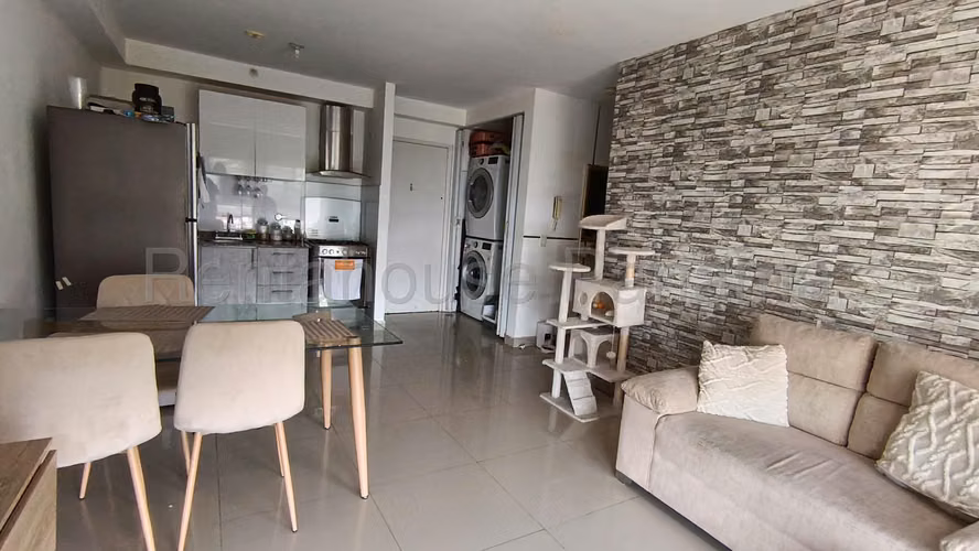 Se Vende Apartamento en Pueblo Nuevo DPA27-1283