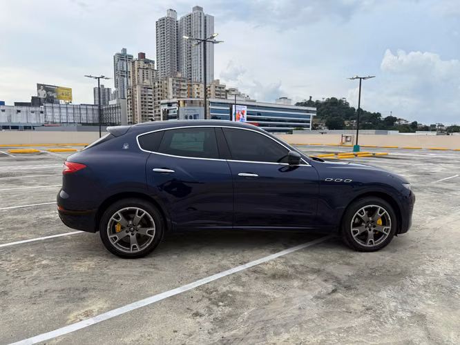 MASERATI LEVANTE 2017 26,900.00$ - Imagen 5