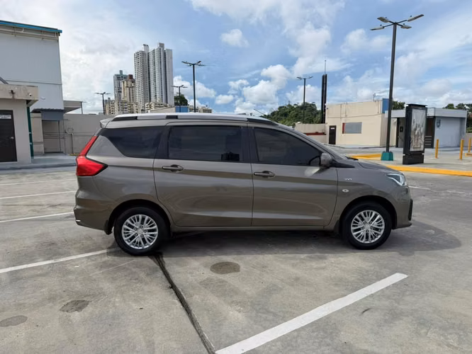 SUZUKI ERTIGA 2022 10,900.00$ - Imagen 5