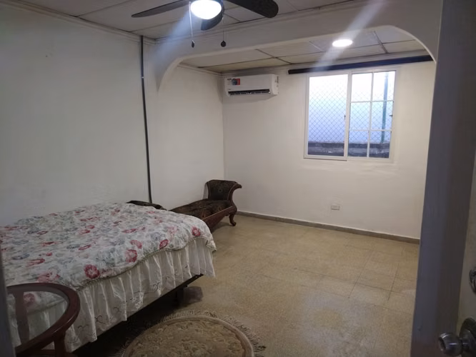 Cuarto habitación estudio en villa lucre - Imagen 11