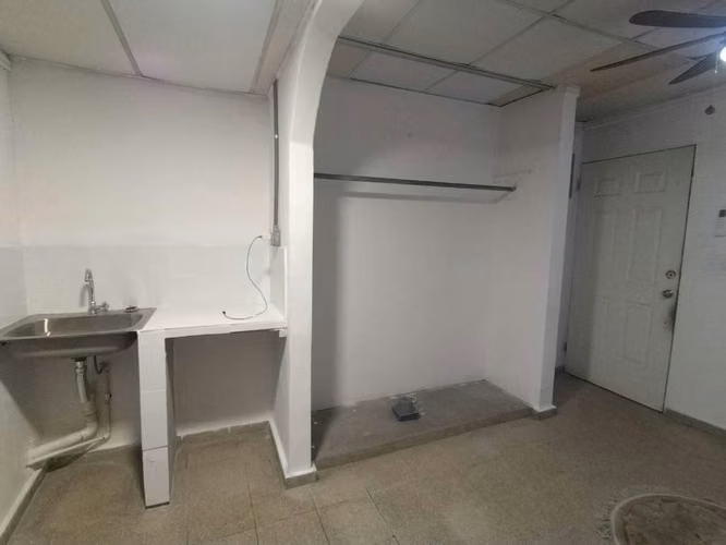 Cuarto habitación estudio en villa lucre - Imagen 2