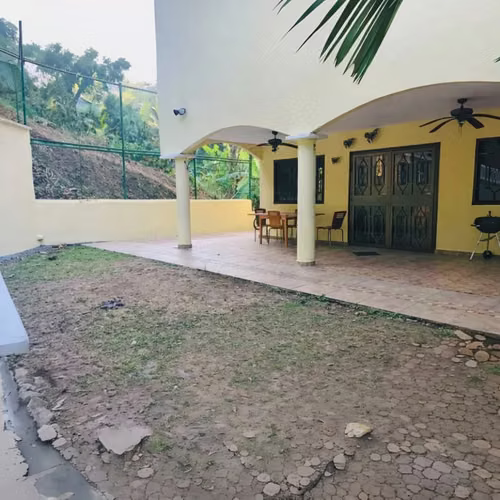Casa en Ancon con Amplia Terraza - Imagen 13