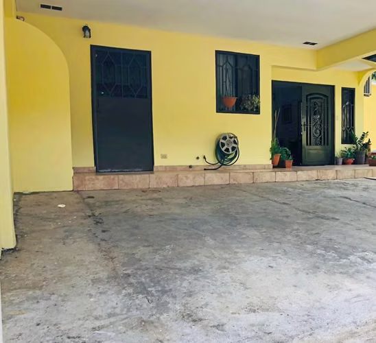 Casa en Ancon con Amplia Terraza - Imagen 10