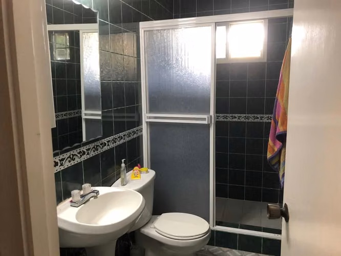 EXCLUSIVA CASA EN VENTA EN CORONADO – AMPLIO TERRENO DE 1,500 m² - Imagen 15