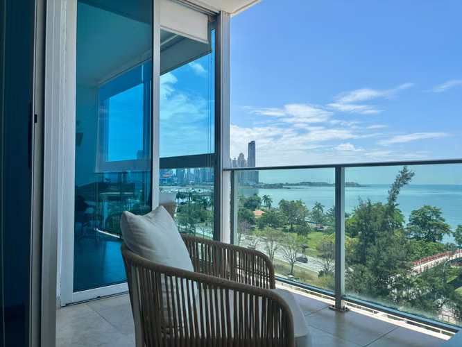 C439J SE ALQUILA AMPLIO APARTAMENTO AMOBLADO CON LINDA VISTA EN LA AVENIDA BALBOA - Imagen 10