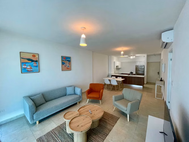 C439J SE ALQUILA AMPLIO APARTAMENTO AMOBLADO CON LINDA VISTA EN LA AVENIDA BALBOA - Imagen 5