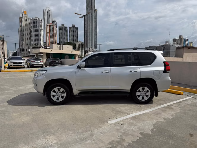TOYOTA PRADO TXL 2022 40,900.00$ - Imagen 6