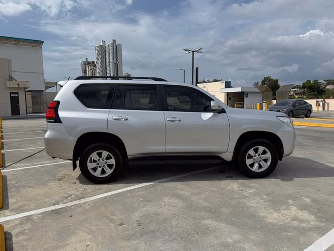 TOYOTA PRADO TXL 2022 40,900.00$ - Imagen 5