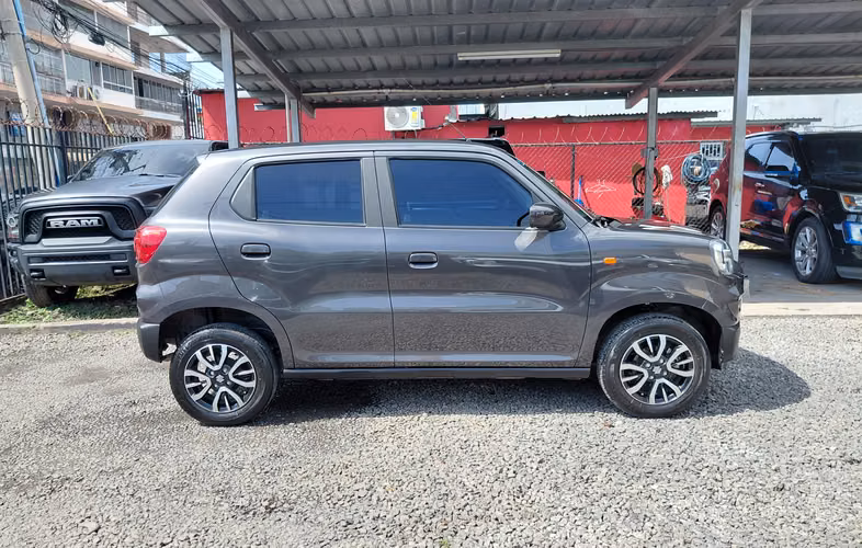2025 Suzuki S-Presso - 9842 km - nítido - Imagen 2