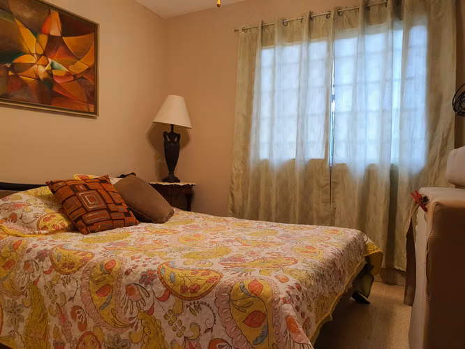 CASA DE UN NIVEL CON PISCINA, UBICADA EN EL CORAZÓN DE LA CIUDAD - Imagen 15