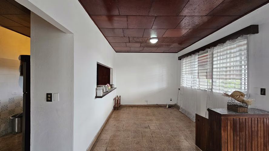 Casa en Venta en Pedregal con amplio terreno, ideal para vivienda o negocio - Imagen 10