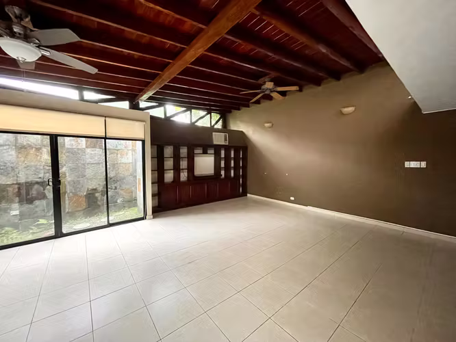 VENTA CASA EN ALTOS DEL GOLF - Imagen 2