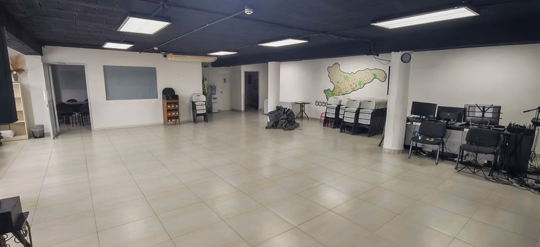 Se alquila local / oficina de 187.91mts en Parque Lefevre - Imagen 8