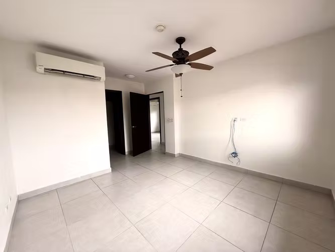 Alquilo hermosa casa duplex en Panama Pacifico - Imagen 4