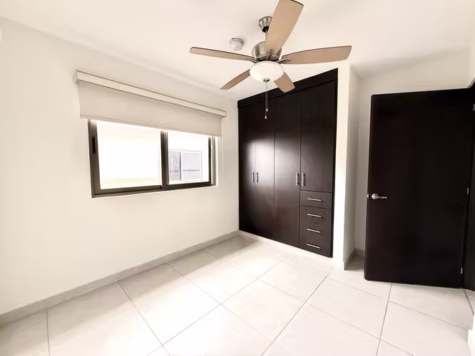 Alquilo hermosa casa duplex en Panama Pacifico - Imagen 2