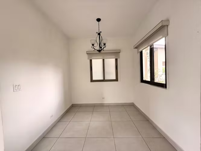 Alquilo hermosa casa duplex en Panama Pacifico - Imagen 12