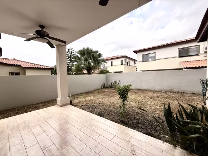 Alquilo hermosa casa duplex en Panama Pacifico - Imagen 18