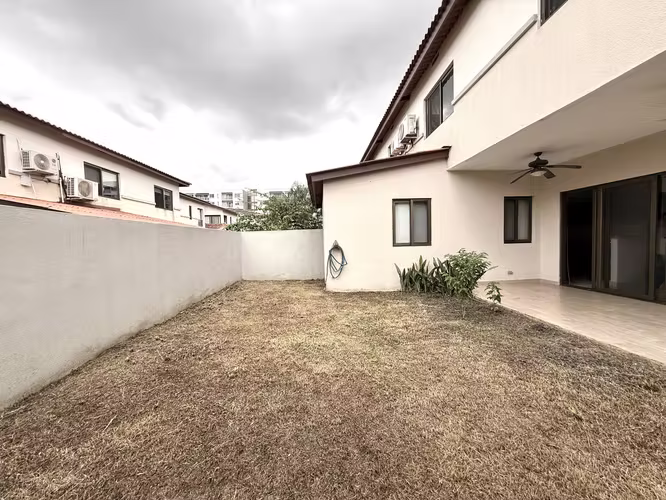 Alquilo hermosa casa duplex en Panama Pacifico - Imagen 19