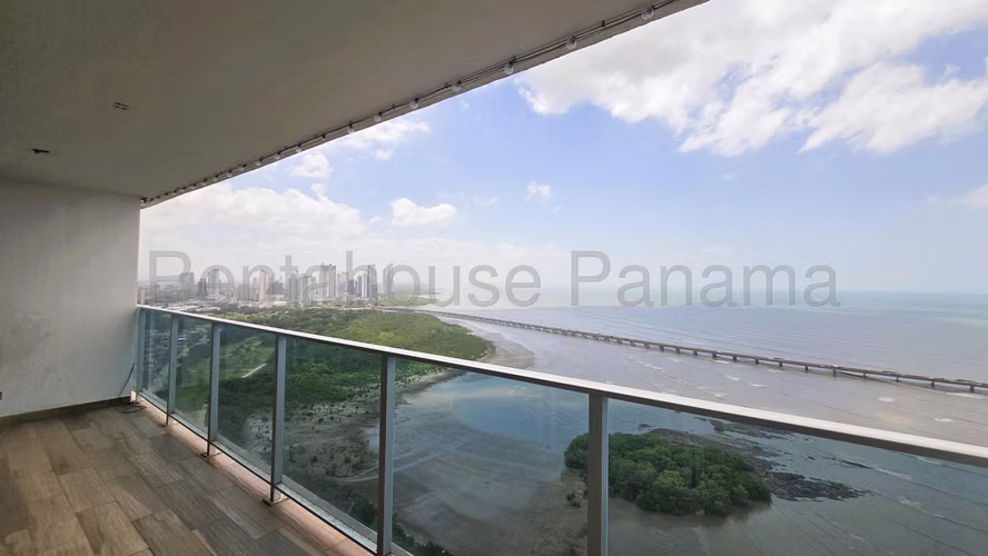 Se Vende Apartamento en Coco del Mar MDV27-1313