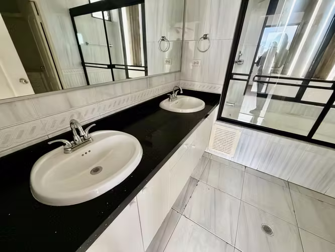 VENTA AMPLIO APARTAMENTO FAMILIAR 3 RECÁMARAS - Imagen 8