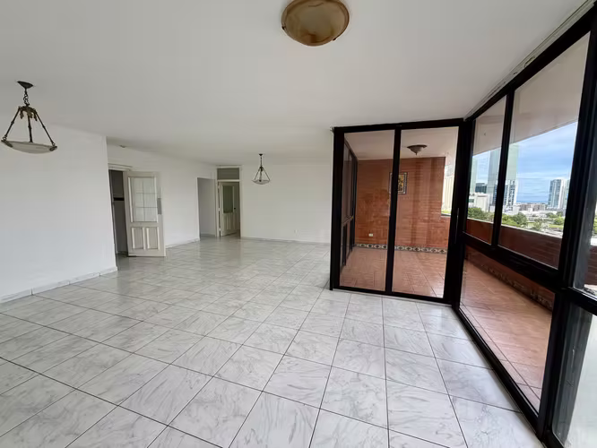 VENTA AMPLIO APARTAMENTO FAMILIAR 3 RECÁMARAS - Imagen 3