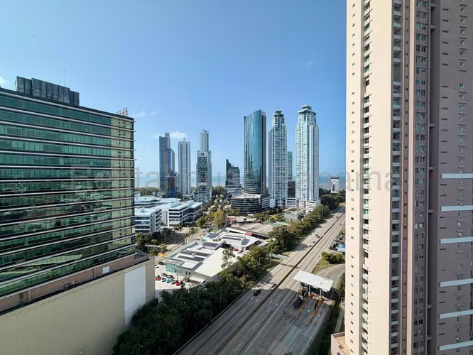 Se Vende Apartamento en Costa del Este MDV27-1286