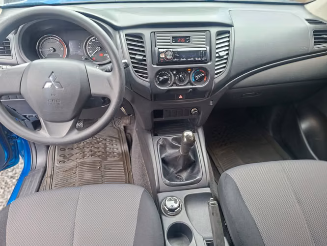 Mitsubishi L  - Imagen 7