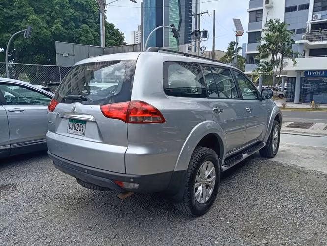Mitsubishi Nativa 2016