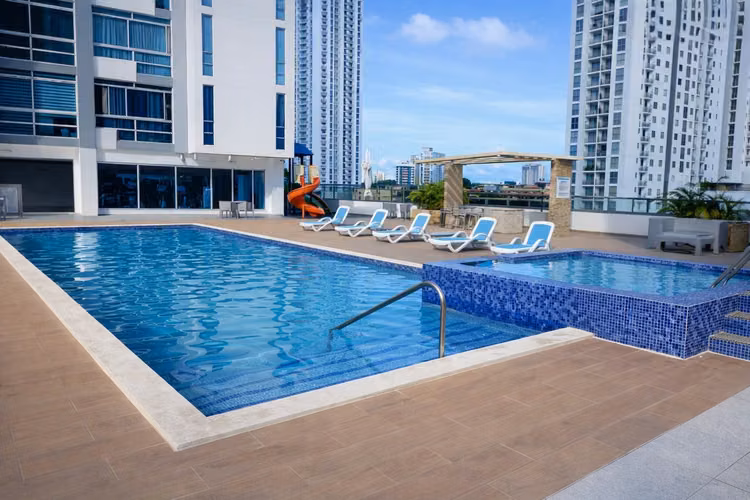 ALQUILER APARTAMENTO CERCA DEL PARQUE OMAR PH VISTA PARK VV