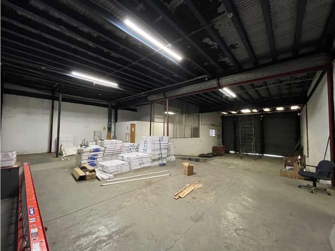 COLON / ZONA LIBRE / GALERA COMERCIAL FRANCE FIELD / 1628M / 2 NIVELES
