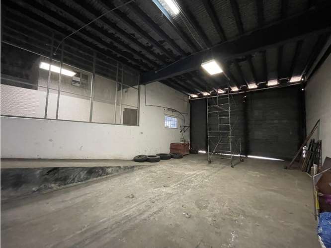 COLON / ZONA LIBRE / GALERA COMERCIAL FRANCE FIELD / 1628M / 2 NIVELES