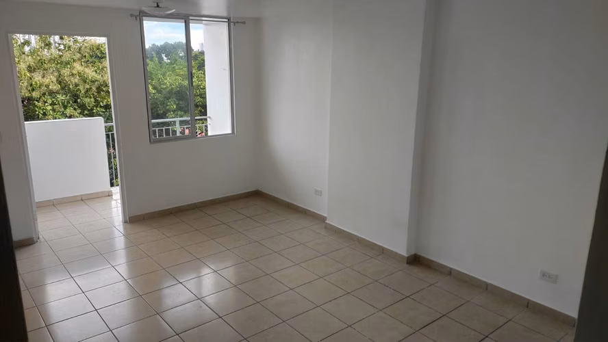 Venta de apartamento en 12 de Octubre - Imagen 4