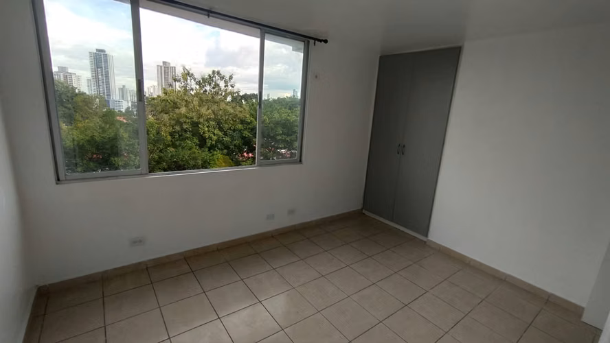 Venta de apartamento en 12 de Octubre - Imagen 3