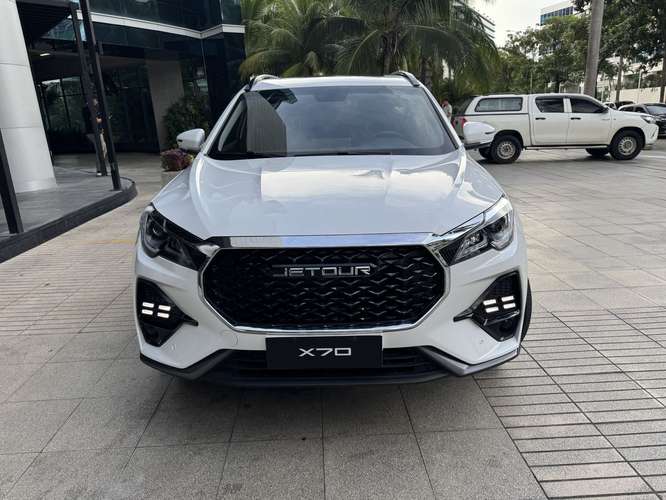 JETOUR X70 2026 · 7 PASAJEROS · TECHO PANORÁMICO · 2,789 KM MC001