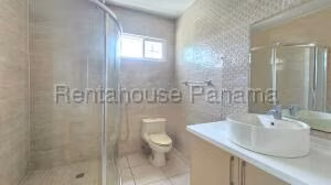 Venta de Casa con 188m2 en Brisas del Golf PH Victoria 27-1271SR - Imagen 12
