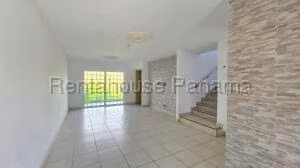Venta de Casa con 188m2 en Brisas del Golf PH Victoria 27-1271SR - Imagen 2