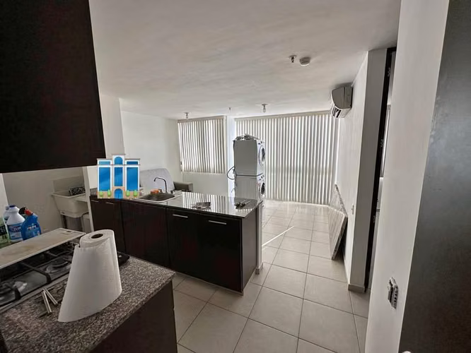 Alquiler en PH Alsacia, a lado de plaza GreenWood 2R, 2B, linea blanca!