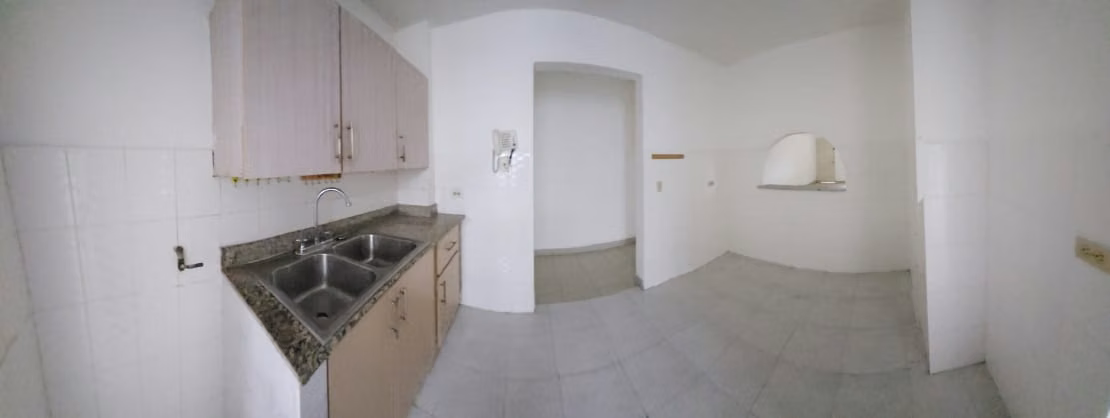 VENDO APARTAMENTO CON AMPLIO BALCON EN CAMINO REAL BETANIA!
